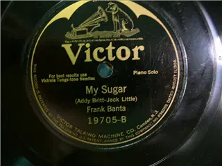 small_victor 19705 b.webp